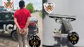 El joven de 26 años fue aprehendido en un pasillo cercano al lugar donde hallaron muerto al perro.