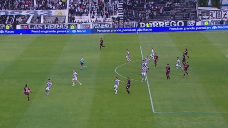 Solari estaba en fuera de juego cuando empezó la jugada.