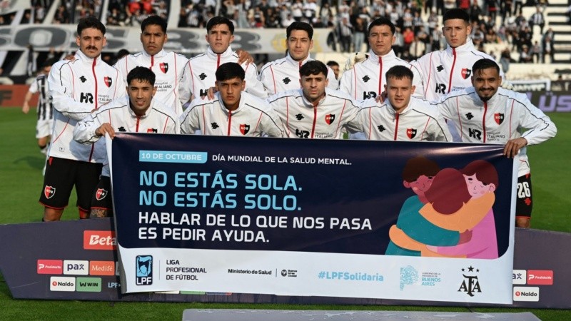 Los titulares de Newell's frente a Gimnasia de Mendoza.