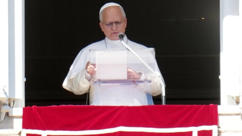 El papa León XIV será sometido este martes a una intervención quirúrgica.