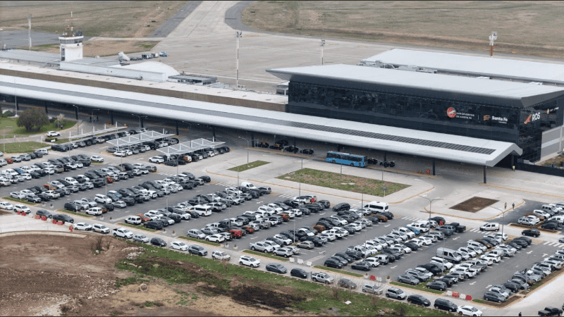 El simulacro permitirá evaluar los protocolos de emergencia y la coordinación entre los distintos servicios que intervienen ante una eventual contingencia en el Aeropuerto de Rosario.