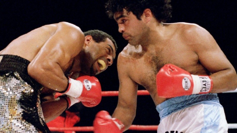 Jorge Castro en la pelea con John David Jackson.