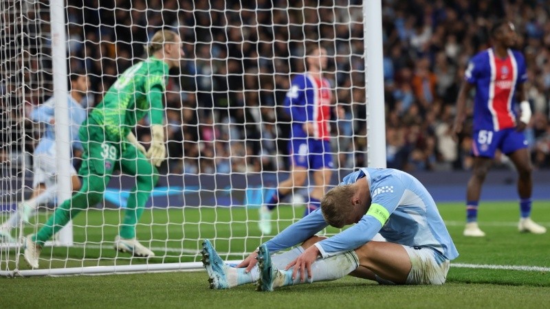 La frustración del noruego en la derrota del City ante el PSG (EFE).
