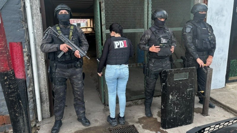 Uno de los procedimientos de PDI en Coronel Aguirre.