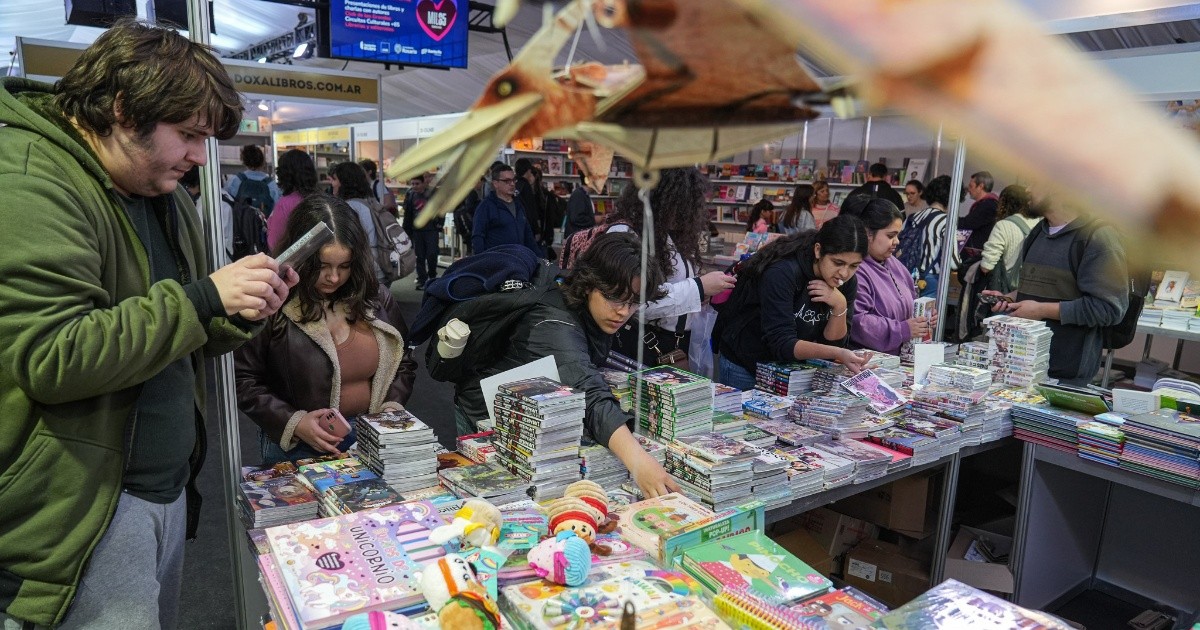 Último día de la Feria Internacional del Libro de Rosario: todas las actividades de este domingo thumbnail