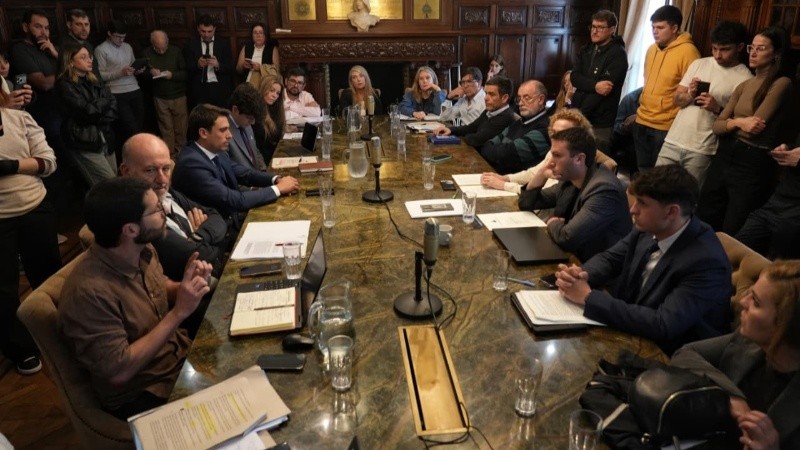 Schmuck encabezó la reunión que quedó trunca. (Alan Monzón/Rosario3)