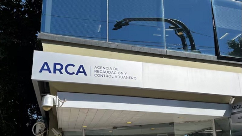 Incluso cuando el pago se recibe en una cuenta bancaria en el exterior, esos movimientos no quedan fuera del radar de Arca.