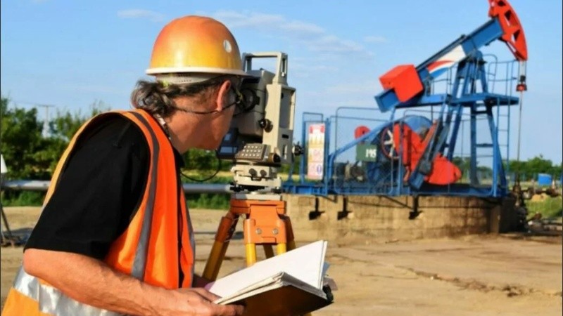 Sólo 63 de los 8.759 egresados en 2024, se especializaron en petróleo.