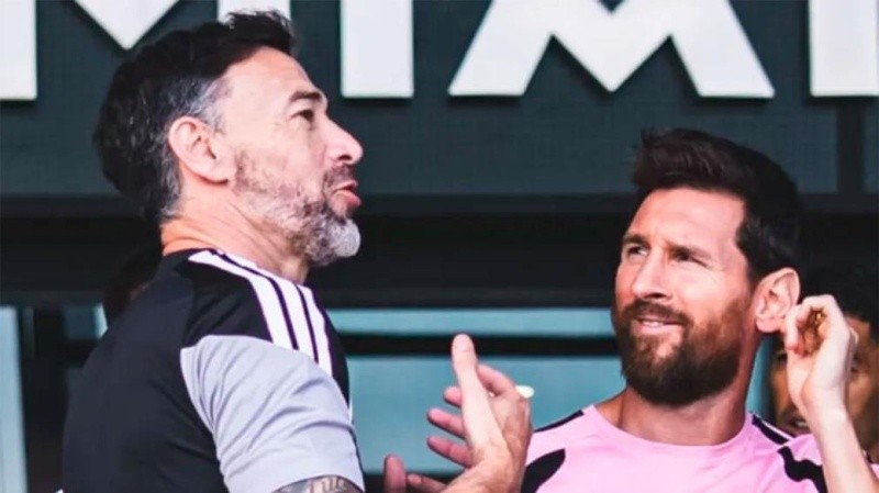 El Kily González, ahora DT, y Messi alimentan su buena relación en Miami.