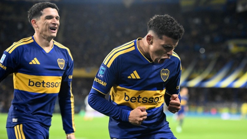 Leonel Flores y Lautaro BLanco.  Boca vs Talleres de Córdoba. Fecha 13 Tornemo Clausura Liga Profesional.