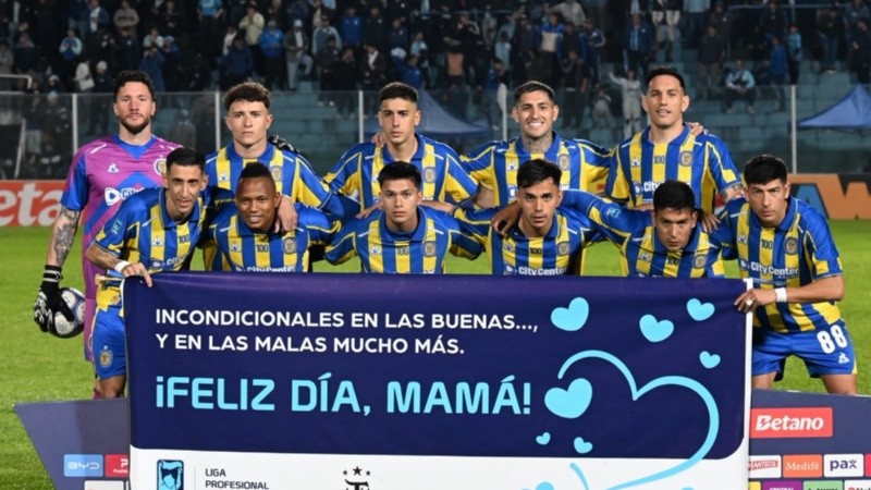 Los once que iniciaron el compromiso en Tucumán (Fotobaires).