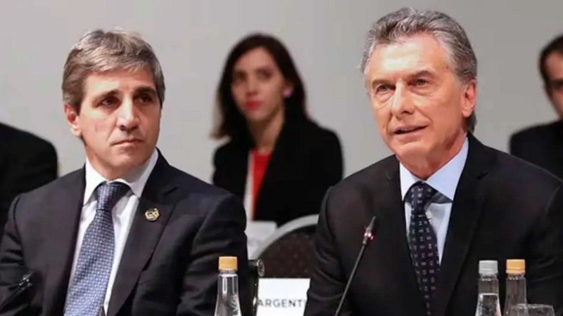 Luis Caputo y Mauricio Macri.