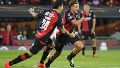Gómez Mattar celebra su primer gol con la camiseta de Newell