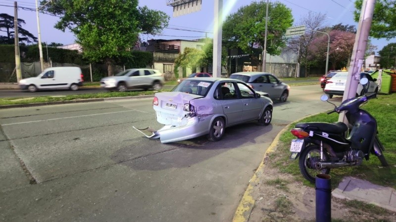 Un camión chocó a cinco vehículos en Circunvalación y Mendoza (Rosario3).