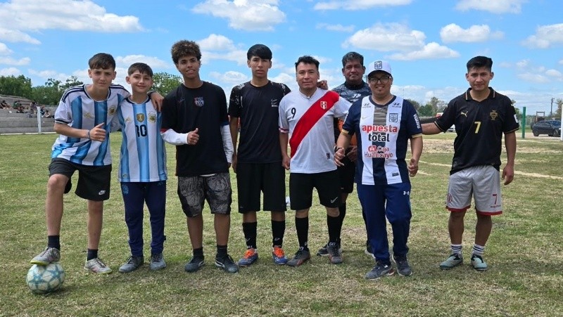 &nbsp;Uniendo Fronteras