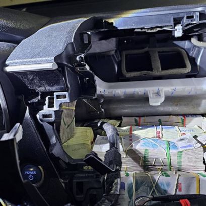 Los 357 millones ocultos en el Toyota que detectó Gendarmería. Foto: GNA.