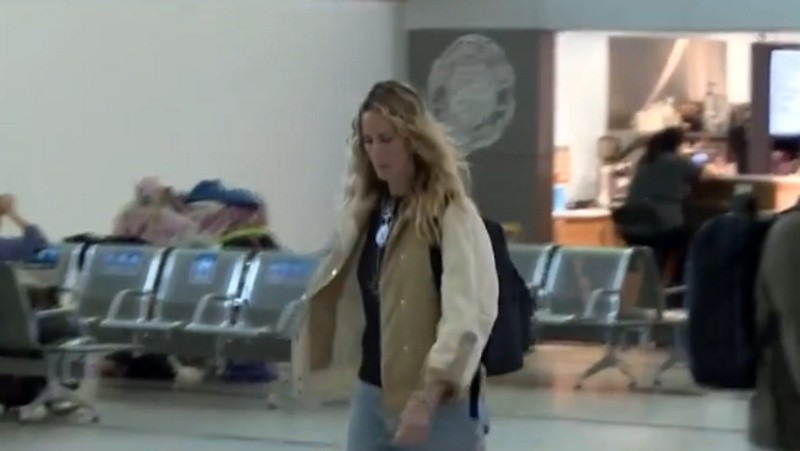 &nbsp;Prandi en el aeropuerto en su regreso desde Brasil. 