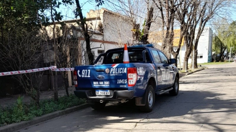 La escena del crimen en Rivadavia al 900 de Pérez.