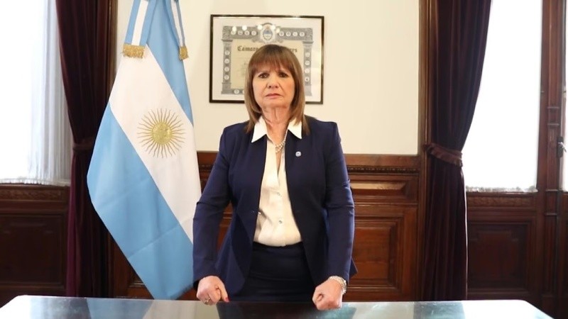 Patricia tantea el panorama en sus redes.