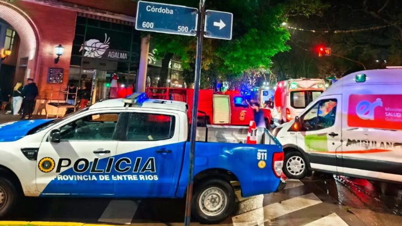 Equipos de emergencias trabajaron en el lugar. (ElOnce)