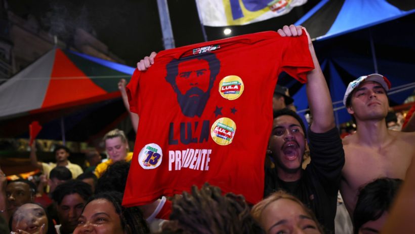 Lula gana las elecciones presidenciales tras una remontada inedita ante Flávio Bolsonaro