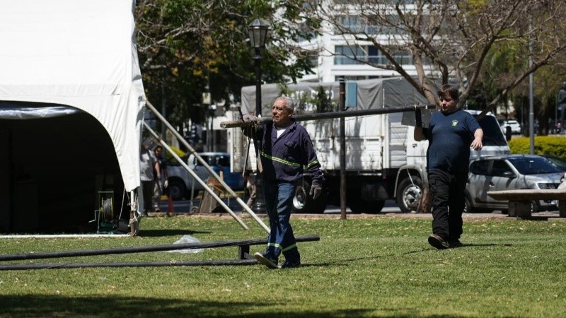 Este año, se capacitó a los responsables de cada stand con enfoque en situaciones de clima adverso. (Alan Monzón/Rosario3)