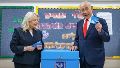 Netanyahu votó este martes acompañado de su esposa, Sara (EFE).