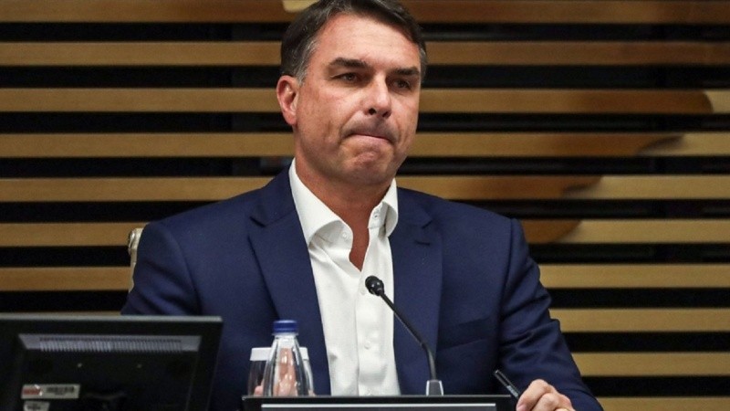 Flávio Bolsonaro enfrenta varias causas judiciales que tramitan en la