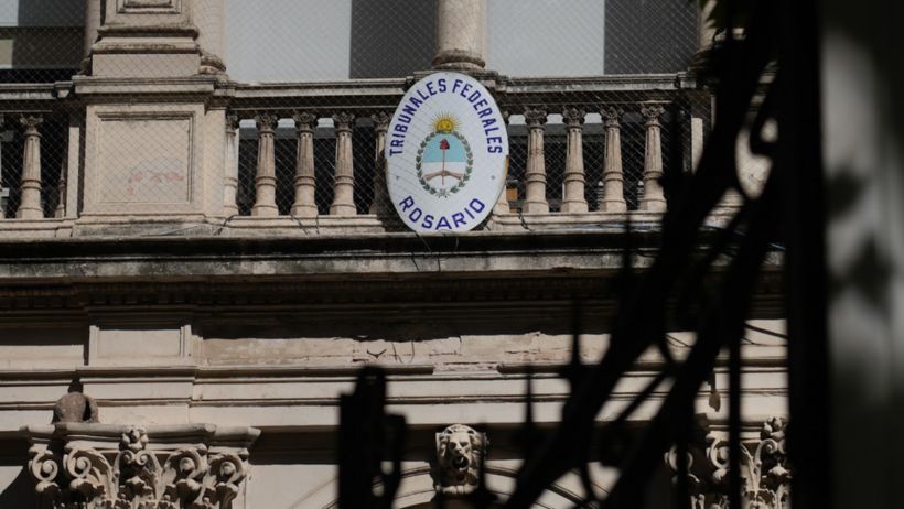 En la audiencia indagatoria, la partera se abstuvo de declarar.