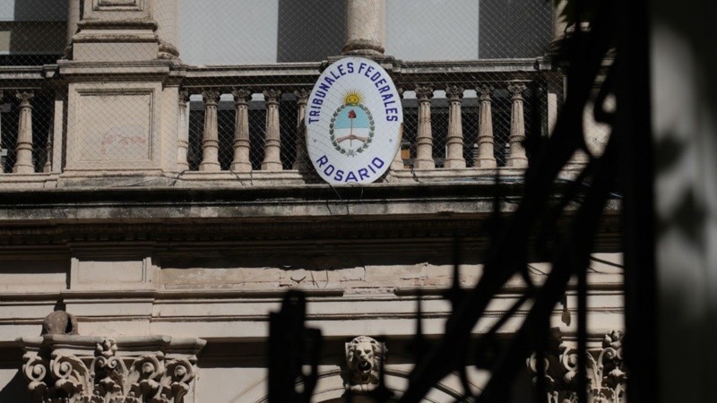 En la audiencia indagatoria, la partera se abstuvo de declarar.