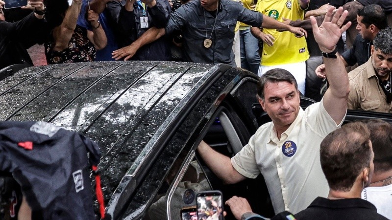 Flávio Bolsonaro tenía prohibido salir de Brasil (EFE).
