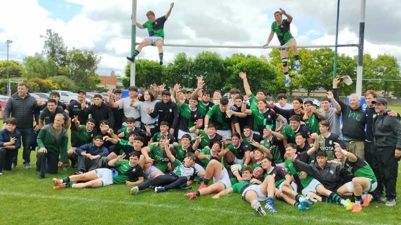 Duendes M17 gritó Tricampeón, además en este temporada los chicos del Verdinegro coronaron invictos.