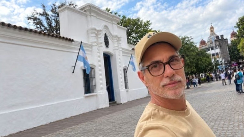 El prodcutor declaró que sigue enamorado de su ex