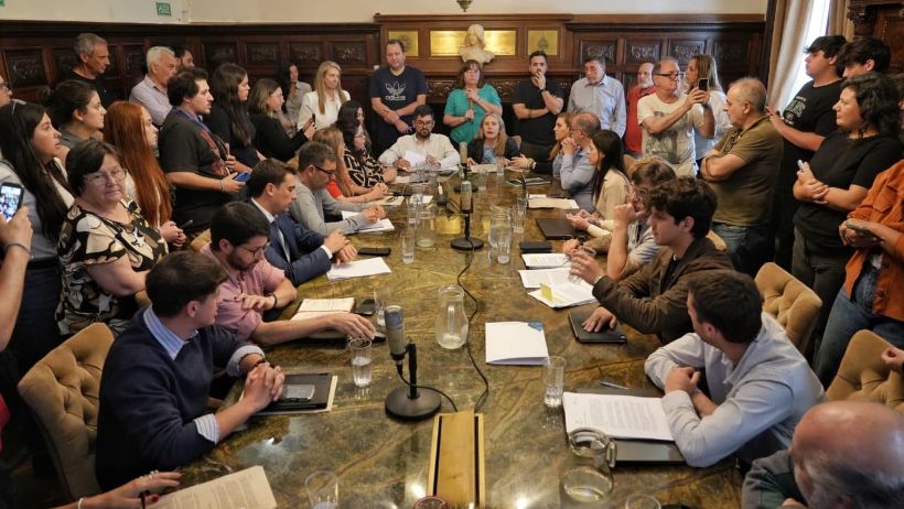 La discusión de las comisiones de Servicios Públicos y Gobierno. (Alan Monzón/Rosario3)