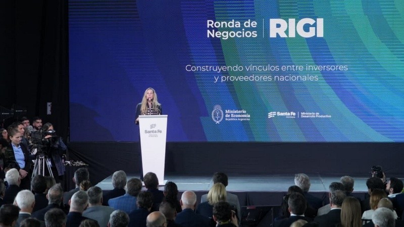 &nbsp;Karina Milei: “Quiero hacer un reconocimiento especial a los gobernadores presentes por acompañar este proceso adhiriéndose al Rigi en sus provincias donde ya existían importantes proyectos de inversión