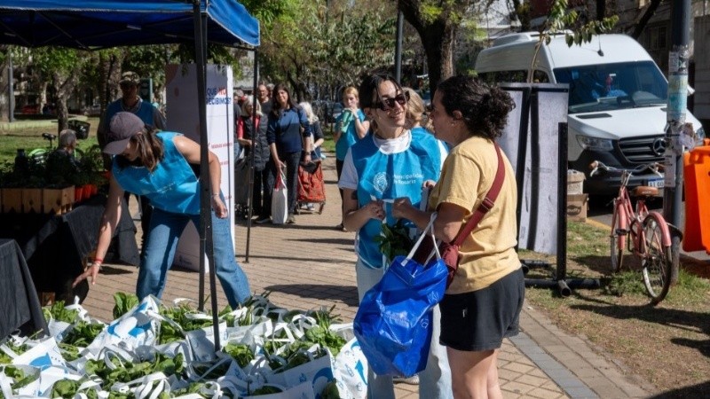 Los residuos se intercambian por productos sustentables. (Municipalidad/J.P.Allegue)