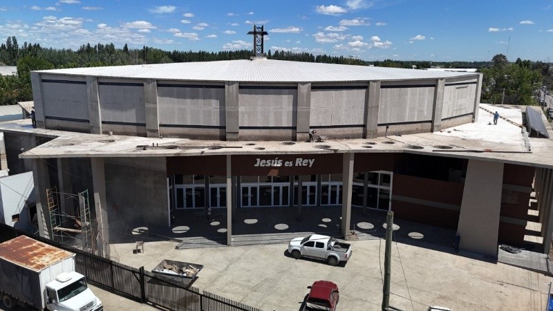 La obra del auditorio de la iglesia evangélica Jesús es Rey comenzó hace 15 años en la capital de Neuquén.