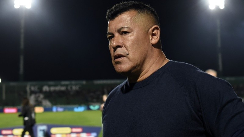 Almirón sumó una victoria más para los canallas (Fotobaires).