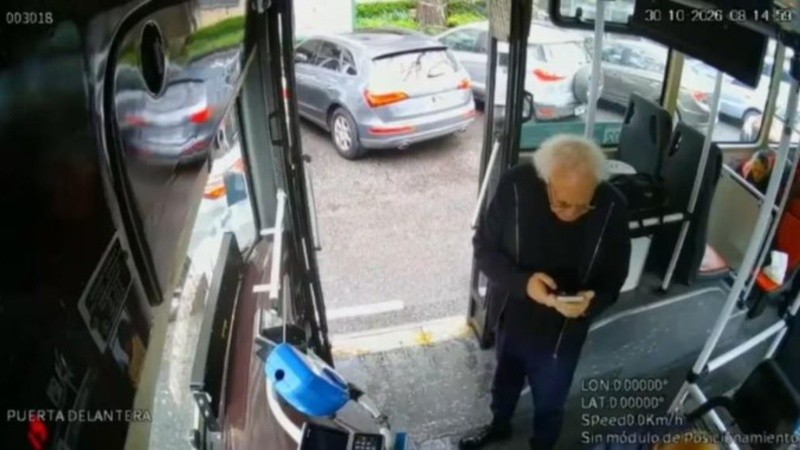 El momento en el que Coppola sube al colectivo.