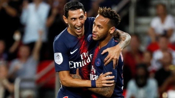 El Hueso, junto a Neymar en PSG.