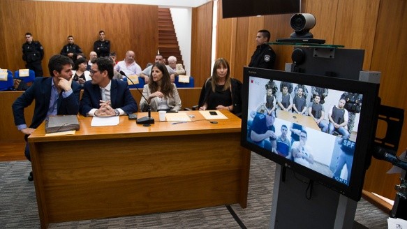 El tribunal que confirmó las penas a los jefes de Los Monos, que estuvieron conectados por videoconferencia. 