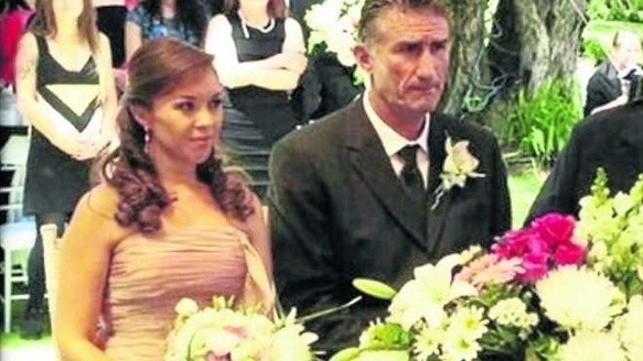 Bauza y esposa