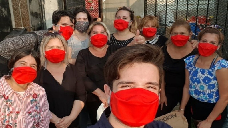 Liliana no está sola y son muchos los voluntarios.