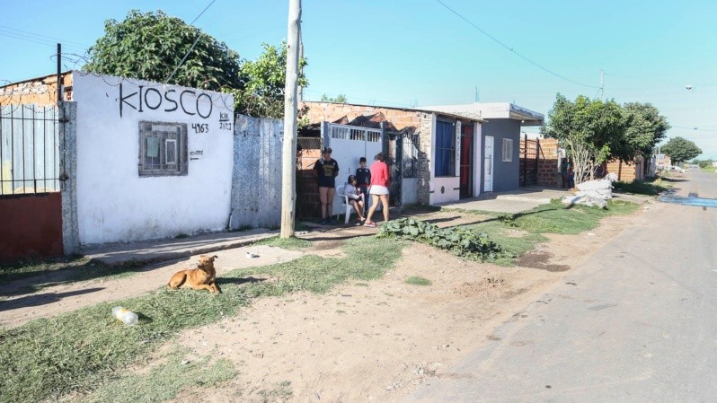 El frente de la casa en la que ingresó la policía. (Alan Monzón/Rosario3)
