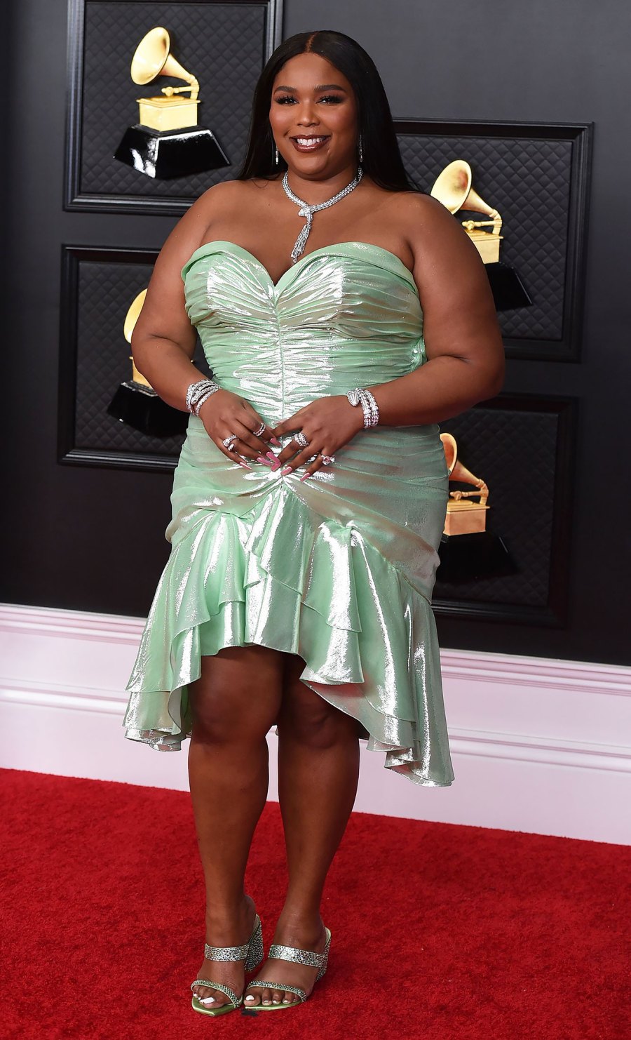 Lizzo (usmagazine.com)