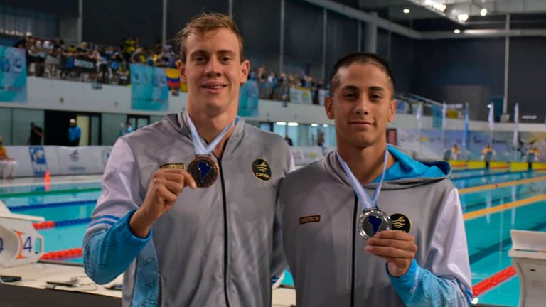 Nicolás Deferrari y Federico Ludueña, podio en los 200 metros mariposa