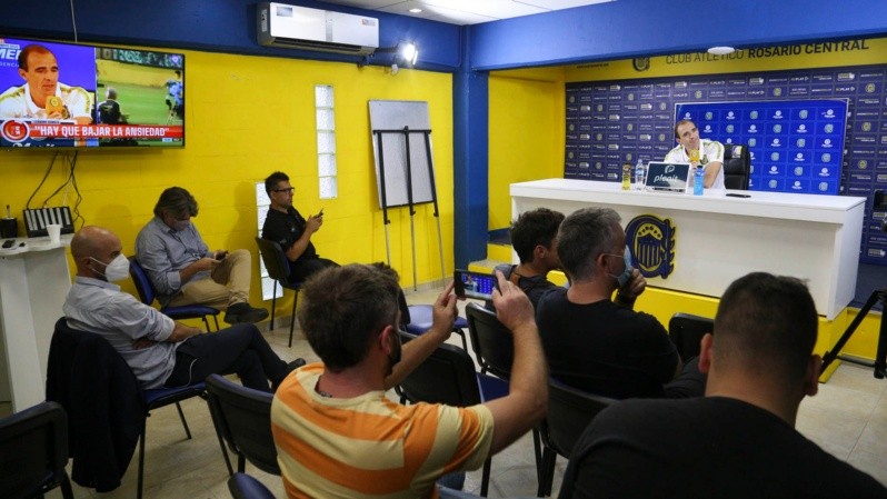 La conferencia de Somoza este martes al mediodía en Arroyo Seco. (Foto: Alan Monzón/Rosario3)