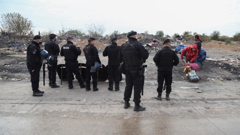 El desalojo se realizó este jueves por la mañana. (Foto: Alan Monzón/Rosario3)