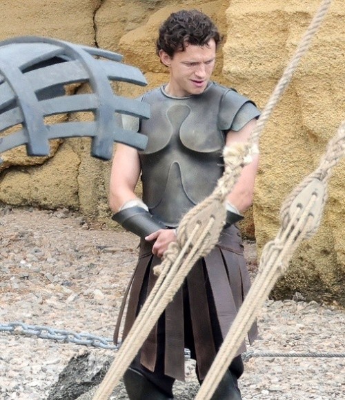 &nbsp;En La Odisea, Tom Holland interpreta a Telémaco, hijo del legendario Odiseo.