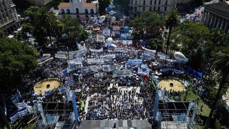 &nbsp;La CGT advirtió con un paro nacional si avanza el proyecto de reforma laboral. (Reuters)